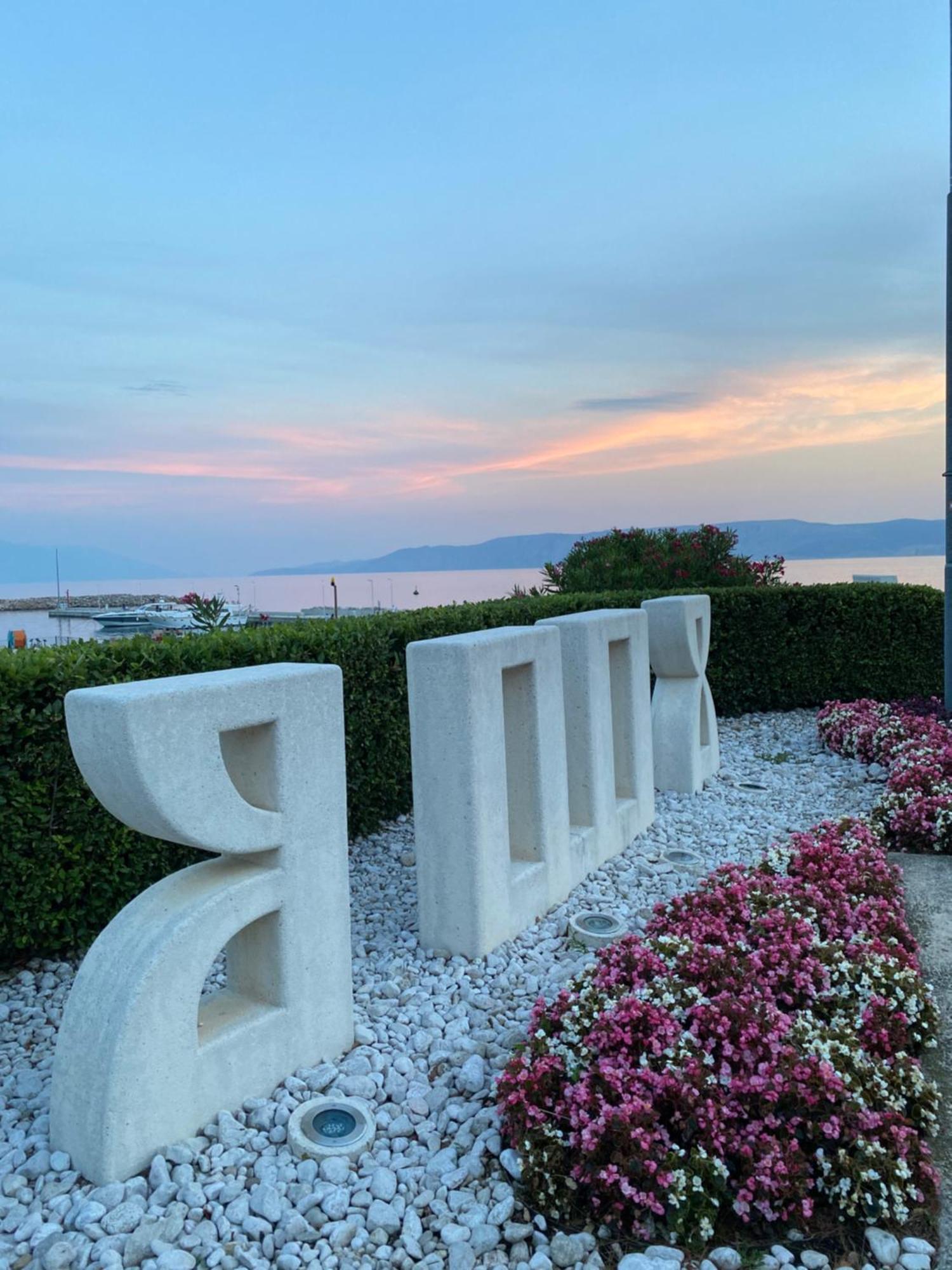 Haus Ella Apartment Novi Vinodolski Bagian luar foto