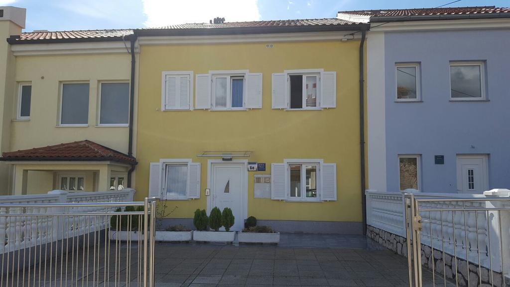Haus Ella Apartment Novi Vinodolski Bagian luar foto